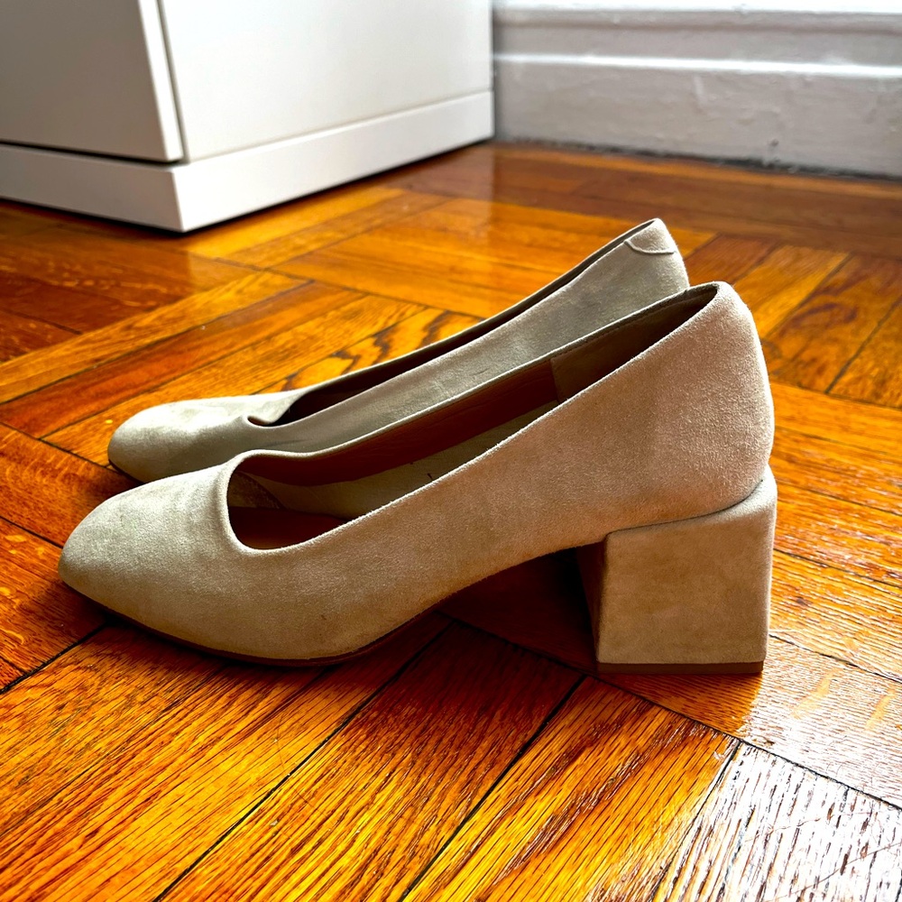 LOQ Villa square toe block heels size 38